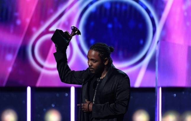 Kalahkan Jay-Z, Kendrick Lamar Borong Piala Grammy Awards 2018 