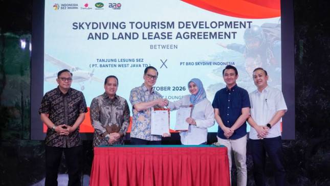 KEK Tanjung Lesung Kembangkan Wisata Skydiving, Target Operasi Desember 2026