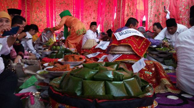 Hari Pers Nasional 2018 Dimeriahkan dengan Pesta Makan Bajamba 