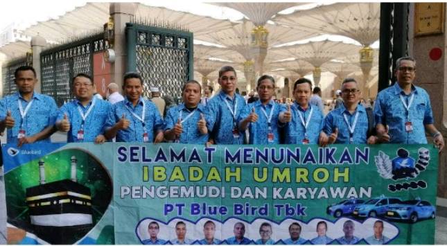 Bluebird Berangkatkan Pengemudi Berprestasi Laksanakan Ibadah Umrah ke Tanah Suci