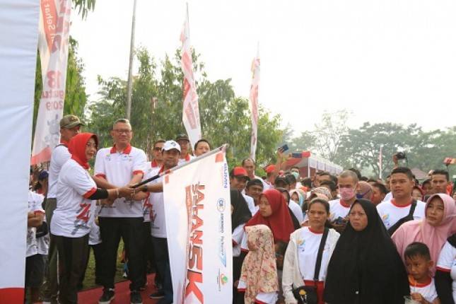 Tiga BUMN, Askrindo, Perum Perindo dan PTPN XIII Gelar Jalan Sehat di Mempawah, Kalimantan Barat
