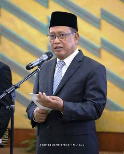 Menristekdikti Muhamad Nasir Lantik Enam Pimpinan PTN 