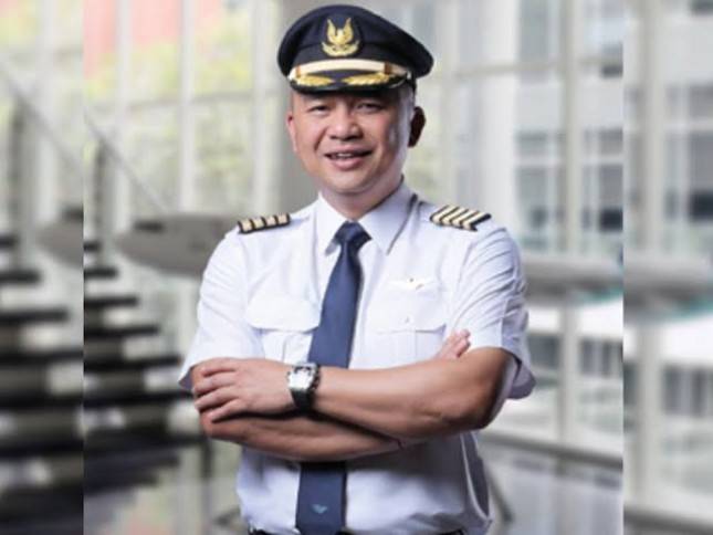 Balada Ari Askhara Usai Aksi Langkah Kuda di Garuda