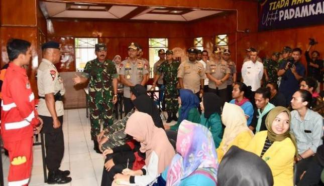 Panglima TNI Tinjau Posko Relawan Karhutla di Riau