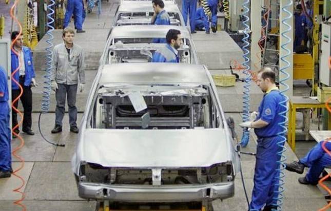 Digilas Covid-19, Industri Otomotif asal Perancis Renault PHK 15.000 Karyawan