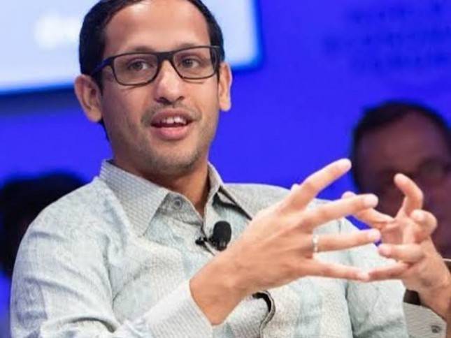 Waduh Bahaya! Ungkap Risiko Mengerikan dalam PJJ, Nadiem Desak Pemda Segera Lakukan Sekolah Tatap Muka