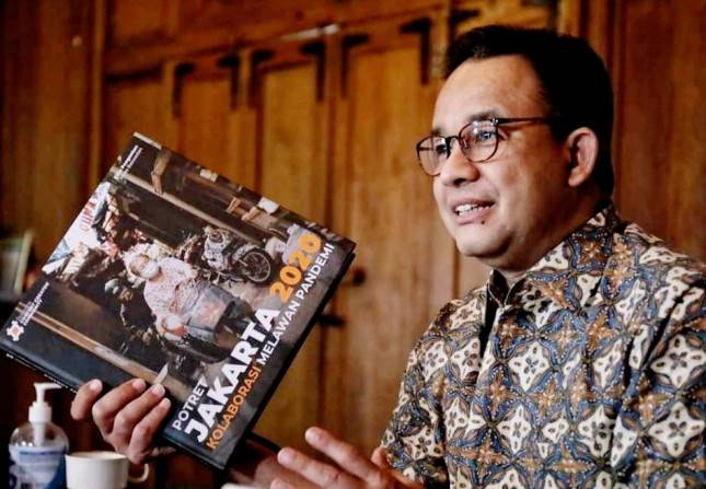 Anies Bikin Buku Pandemi Tuai Banjir Pujian Warga: Ini Baru Kereen! Buktikan Prestasi Lewat Buku, Bravo...