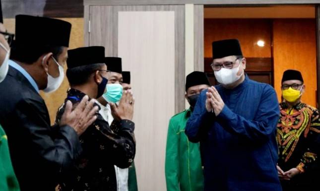 Menko Airlangga Minta Ulama dan Jamaah Ikhwanul Muballighin Dukung Pelaksanaan Vaksinasi Covid-19