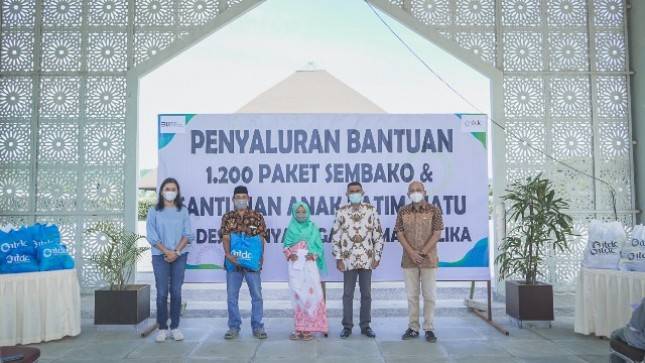ITDC Donasikan  1.200 Paket Sembako dan 600 Santunan Anak Yatim Ke Enam Desa Penyangga The Mandalika
