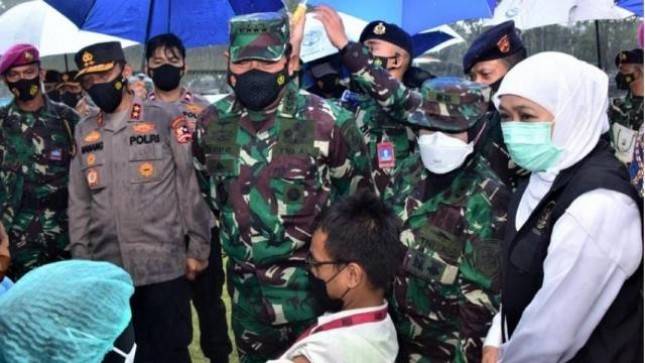 KASAL Laksamana Yudo Margono Tinjau Serbuan Vaksinasi di Surabaya