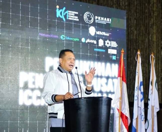 Ketua MPR RI Lantik Pengurus Indonesia Crypto Consumers Association dan Perkumpulan Konsultan Hukum Aset Kripto Indonesia