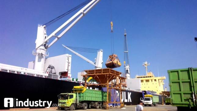 Mangkraknya Pembangunan Pelabuhan, Menghambat Efisiensi Logistik Nasional 