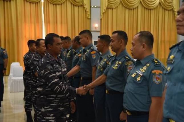 Dankormar Mayjen TNI (Mar) Widodo Dwi Purwanto Berikan Pembekalan Perwira Lulusan Dikreg Seskoal Angkatan 60 dan Dik Sespimmen Polri Angkatan 62