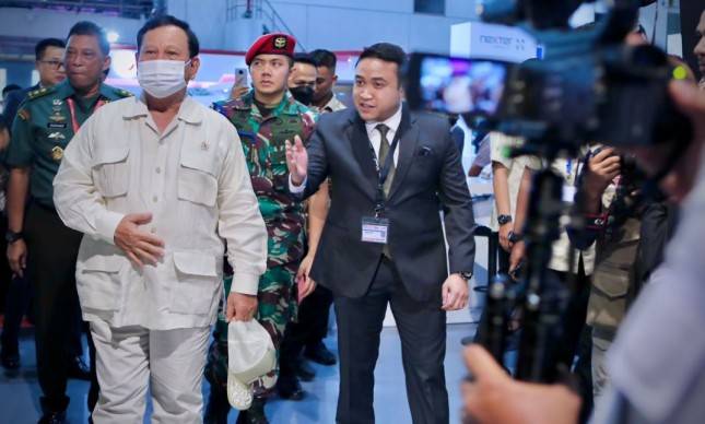 Menhan RI Prabowo Subianto Dukung Industri Pertahanan Nasional Jalin Kerjasama Antar Negara Saat Berkunjung ke Indo Defence 2022