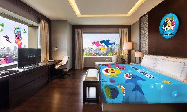 Manjakan Liburan Keluarga, Fairmont Jakarta Hadirkan Cafe Dan Kamar Khusus Pinkfong Baby Shark