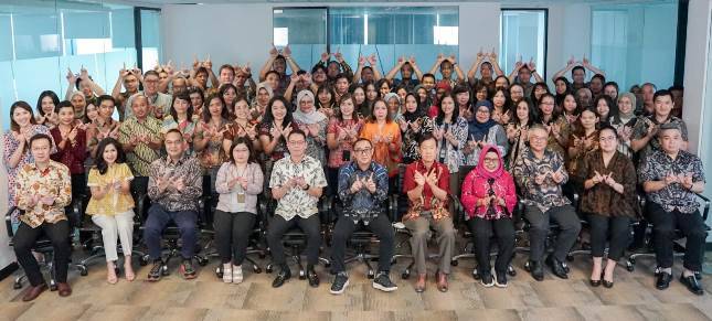 Karyawan Wilmar Peringati Hari Batik dan Pancasila Dengan Penuh Kebanggaan