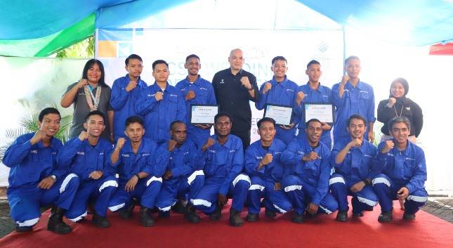 Siapkan Masyarakat Hadapi Dunia Kerja, SSB Luluskan 15 Peserta Welding Development Program