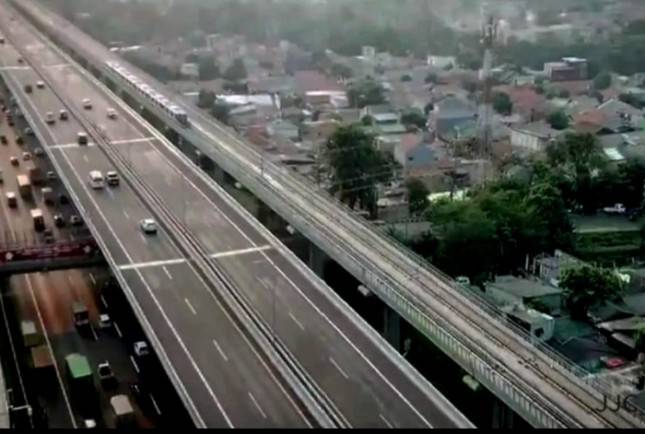        Tidak Terbukti, Terdakwa Korupsi Tol MBZ Minta Dibebaskan   