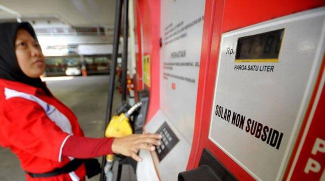 Pemerintah Bakal Naikkan Subsidi Solar Rp 1.500 Per liter