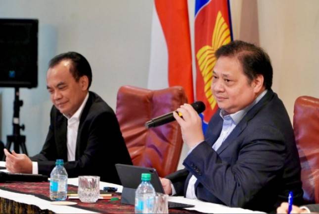 Terbang ke Kanada, Menko Airlangga Temui Investor dan Pengusaha Jajaki Peluang Kerja Sama Ekonomi Strategis 