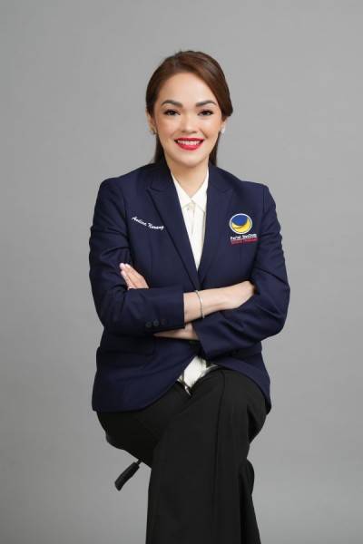 Legislator Cantik Ini siap Menjadi Jembatan Penghubung Suara Pemuda dan Masyarakat Kalteng di Parlemen