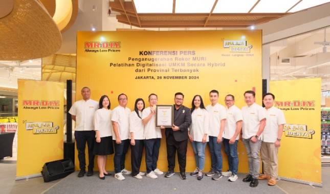 Gelar Pelatihan Digitalisasi UMKM secara Hybrid dan Diikuti Sebanyak 1.106 Pelaku UMKM dari 38 Provinsi, MR. D.I.Y. Catatkan Rekor MURI