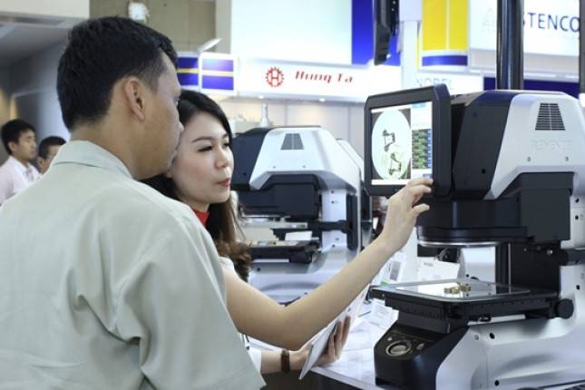 Industri Manufaktur Sumbar Triwulan II Tubuh  Negatif