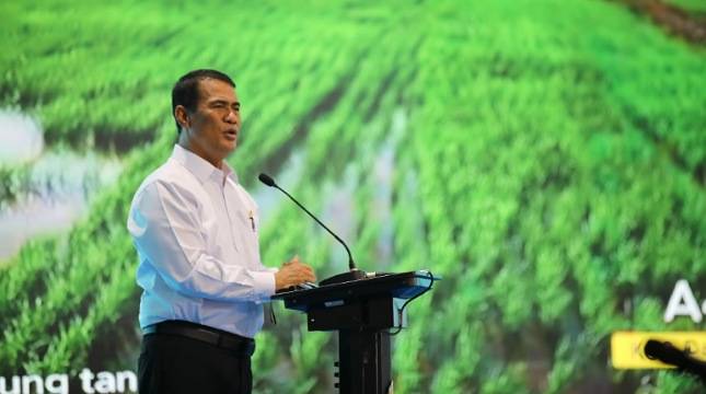 Kerja Sunyi Berbuah Manis: Amran Sulaiman Ungguli Semua Menteri di Survei Kepuasan Publik