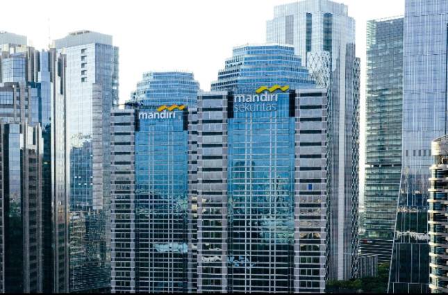 Dari Pembiayaan ke Aksi: Jejak Keberlanjutan Bank Mandiri di Hari Bumi
