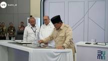 Presiden Prabowo Subianto saat meresmikan peluncuran Motor Listrik Nasional beserta ekosistem pendukungnya di Cikarang, Bekasi, pada Kamis (13/8/2026). 