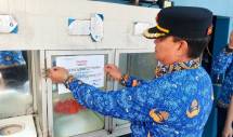 Satpol PP DKI Tutup 18 Depot Air Minum yang Tak Berizin dan Bermasalah