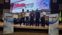 (ki-ka) moderator, Julyanto Sutandang, CEO Equnix Business Solutions; Misbakhul Munir ST, VP Technical Development PT EDI Indonesia; Dr. Rer. Nat. I Made Wiryana, SSi, SKom, MSc, Dosen Universitas Gunadarma