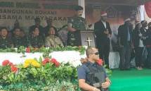 Suka Cita Natal, Satgas Yonif Raider 514 Ikuti Bakti Sosial