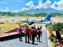 Jokowi Resmikan Bandara Toraja