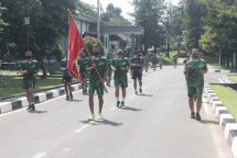 Prajurit Marinir Petarung Candraca Laksanakan Lari Siang