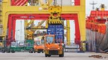 Kegiatan di pelabuhan Petikemas 