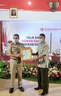 PMI Beri Penghargaan Kementan Tepat di Hari Donor Sedunia