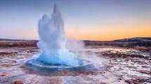 Ilustrasi panas bumi atau geothermal