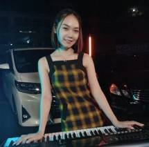 Selebritas Intan Tri