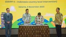 Menperin Agus Gumiwang Kartasasmita saat menyaksikan penandatanganan kerja sama antara Kemenperin dengan UNIDO