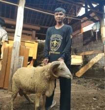 Berkat Tebar Hewan Kurban Dompet Dhuafa, Pemuda Subang Mampu Biayai Pendidikan Sendiri