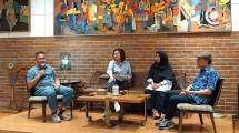 Ketua Umum HIMKI, Abdul Sobur saat berdiskusi dengan Wakil Menteri Ekonomi Kreatif (Wamenekraf) Irene Umar