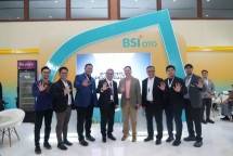 Dari kiri ke kanan: Syariah Business Relationship Division Head Asep Rovi Nurjaman, Komisaris Independen Kusman Yandi, Syariah SEVP Judy Lesmana, Jabodetabekser II Regional Division Head Affan Barieda