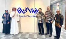 Atase Perdagangan RI Riyadh, Zulvri Yenni, saat bertemu dengan perwakilan dunia usaha Arab Saudi di kantor Riyadh Chamber.